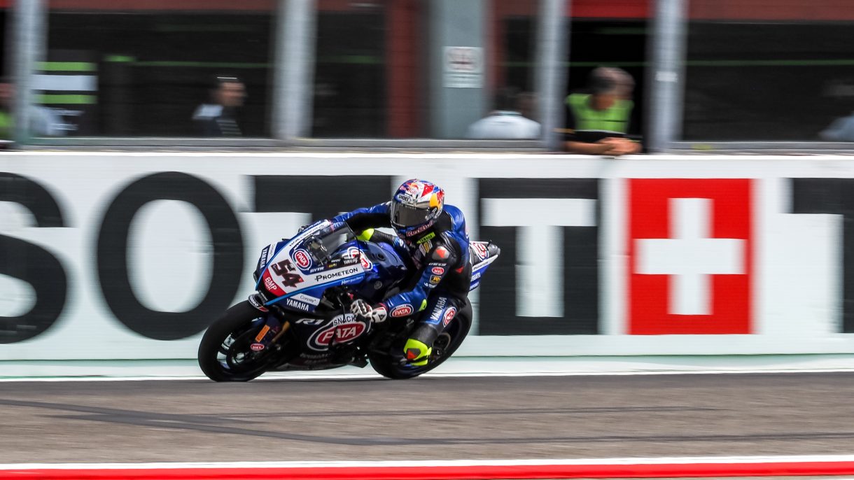 Toprak Razgatlioglu marca la superpole SBK en Imola, Bassani 2º y 3º Bautista