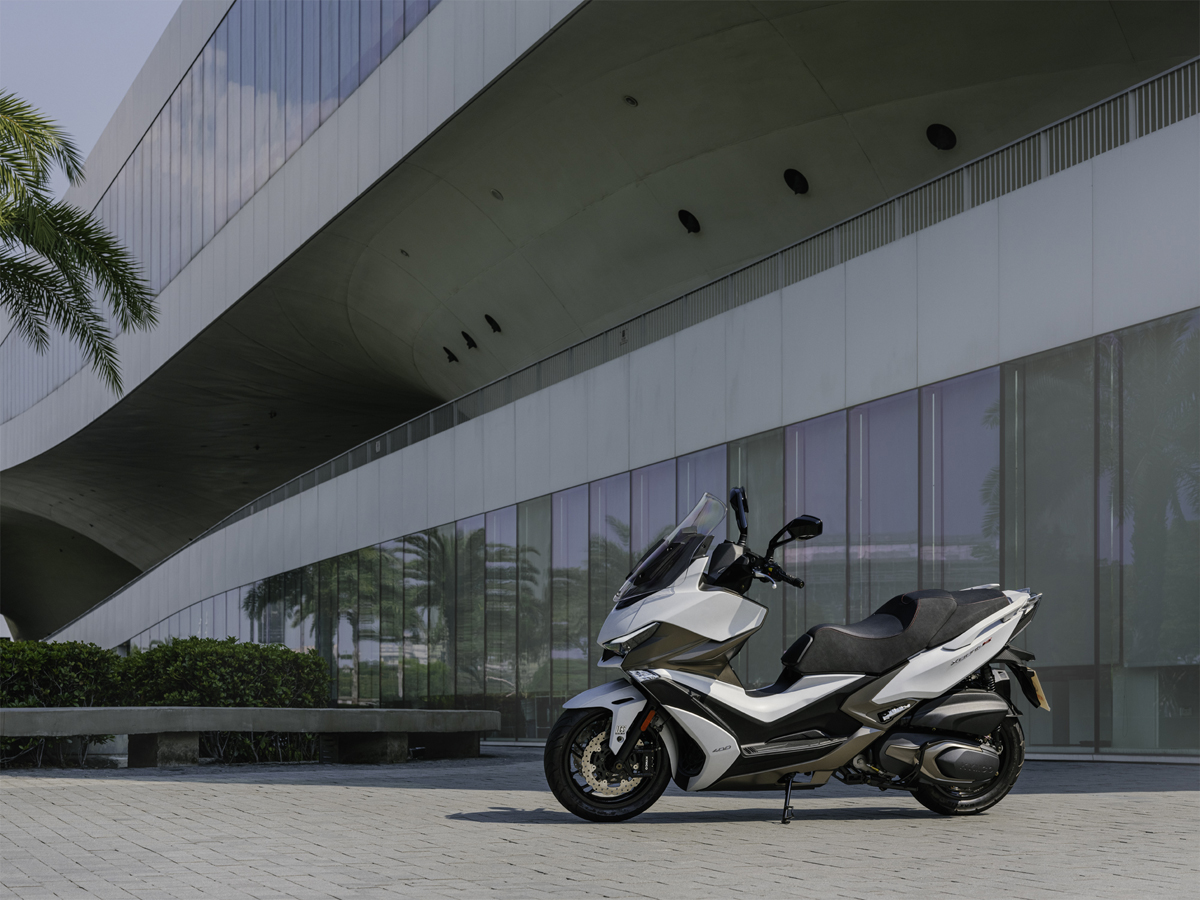 La marca Kymco presenta su nuevo megascooter Xciting VS 400