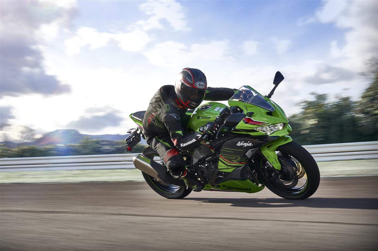 La marca Kawasaki nos presenta su Ninja ZX-4R a partir de Septiembre