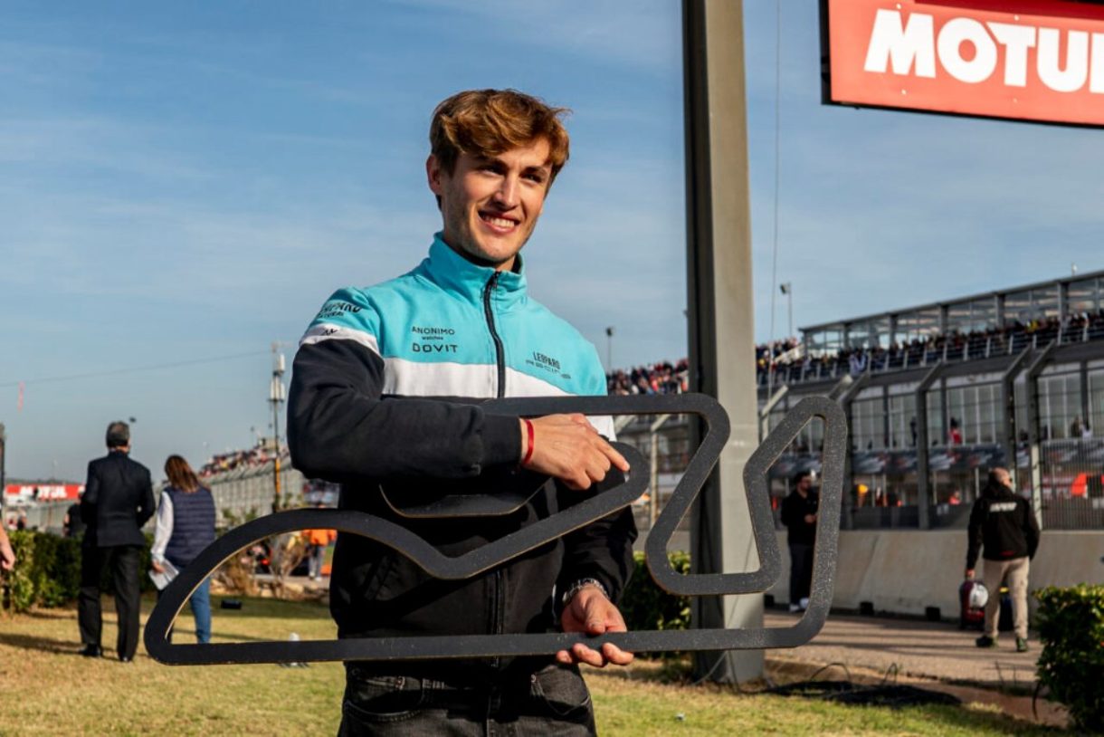 Jaume Masiá, el Campeón del Mundo de Moto3, ya tiene su curva en el Circuit de Valencia
