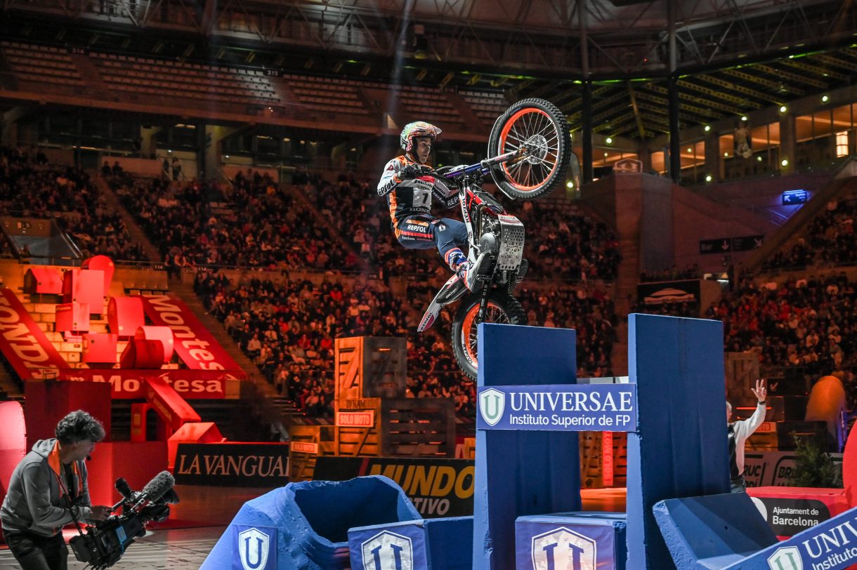 Toni Bou gana la prueba del Mundial X-Trial 2024 en Barcelona