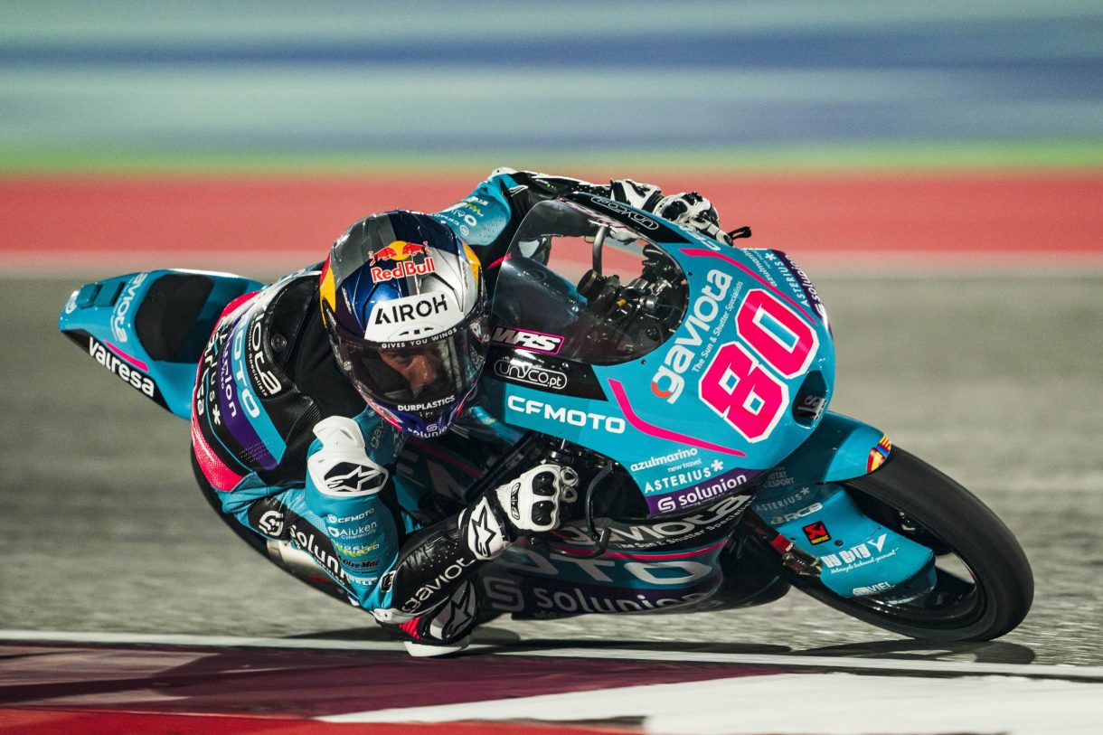 David Alonso gana la carrera del Mundial de Moto3 en Qatar