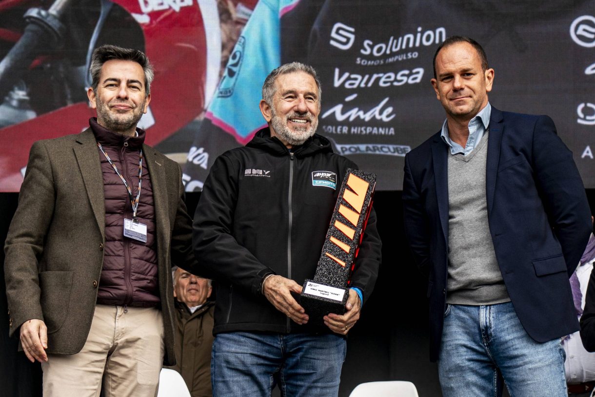 Jorge Martínez Aspar homenajeado y nombrado leyenda del Circuit Ricardo Tormo