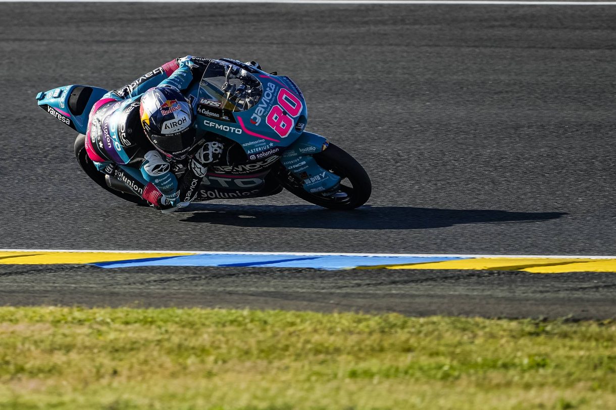 David Alonso gana la carrera del Mundial de Moto3 en Le Mans, Holgado 2º y Veijer 3º