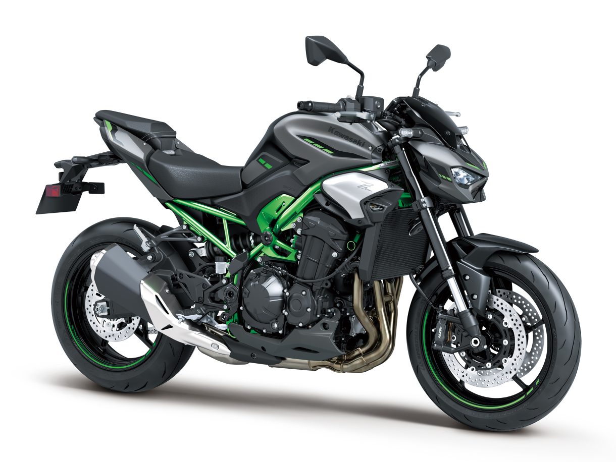 La marca Kawasaki nos presenta su modelo Z900 para 2025