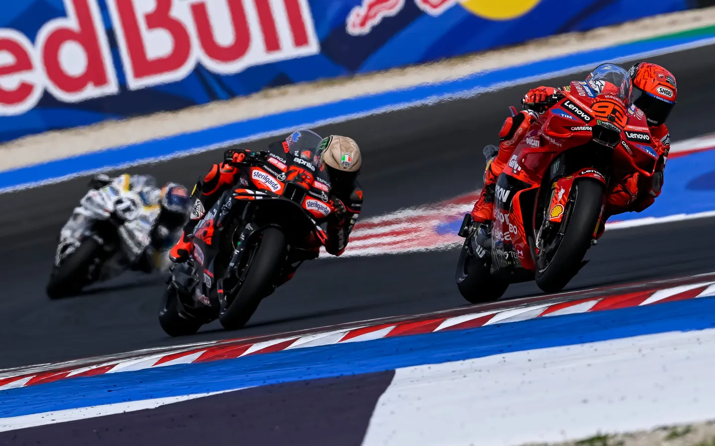 Bezzecchi Y Marc Marquez