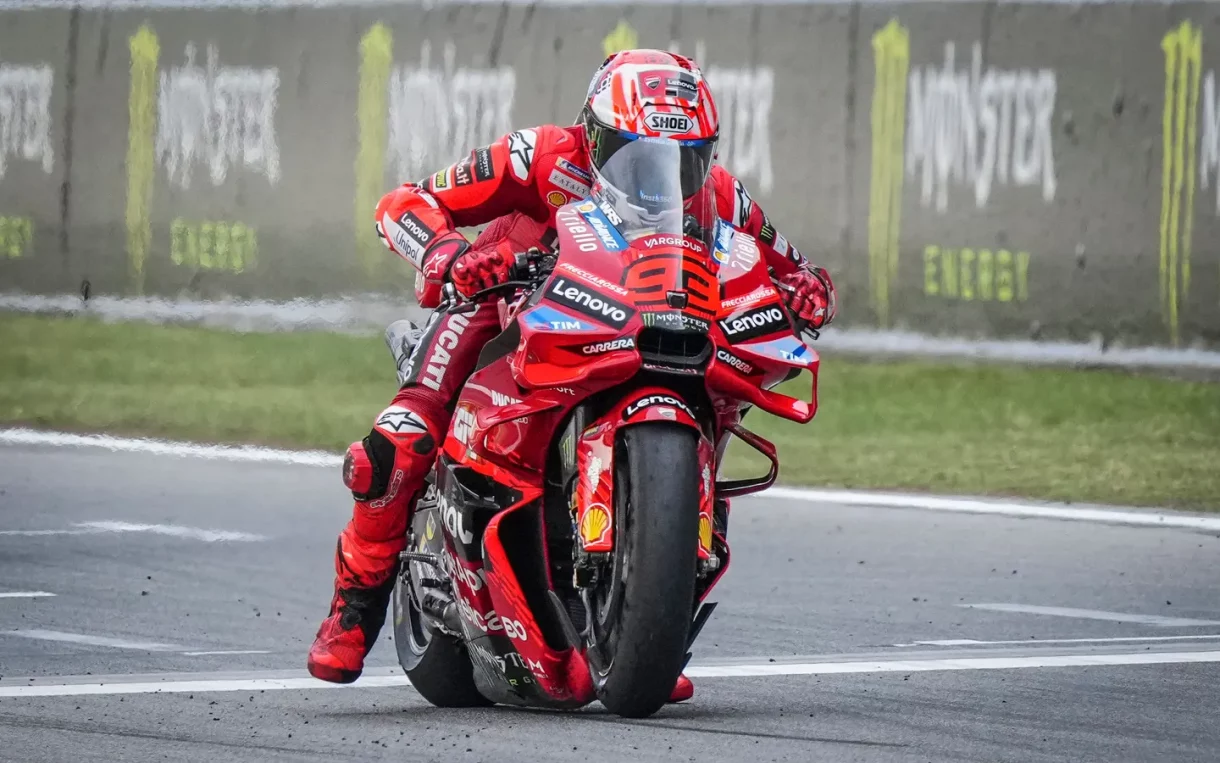 Marc Márquez gana la carrera al sprint de MotoGP en Catalunya