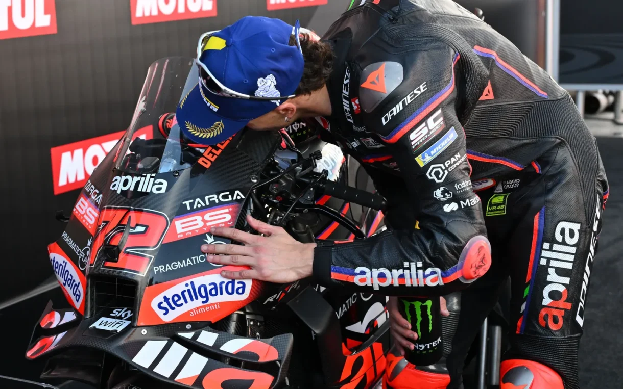 Marco Bezzecchi gana la carrera del Mundial de MotoGP en Valencia