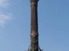 Monumento a Colón en Barcelona, el descubridor que señala al mar