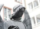 La escultura conmemorativa del Ángel de Frankfurt