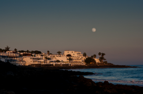 Puerto del Carmen: de La Tiñosa al resort