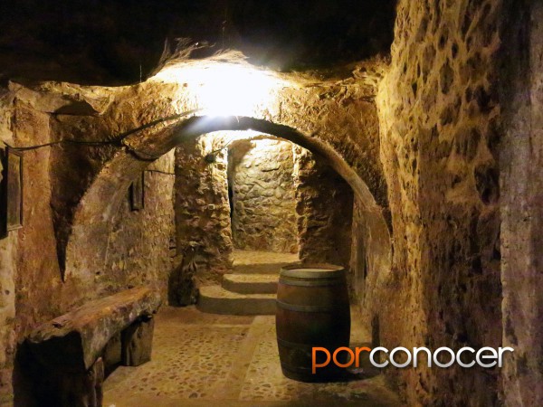 Aranda_de_Duero_bodega_subterranea
