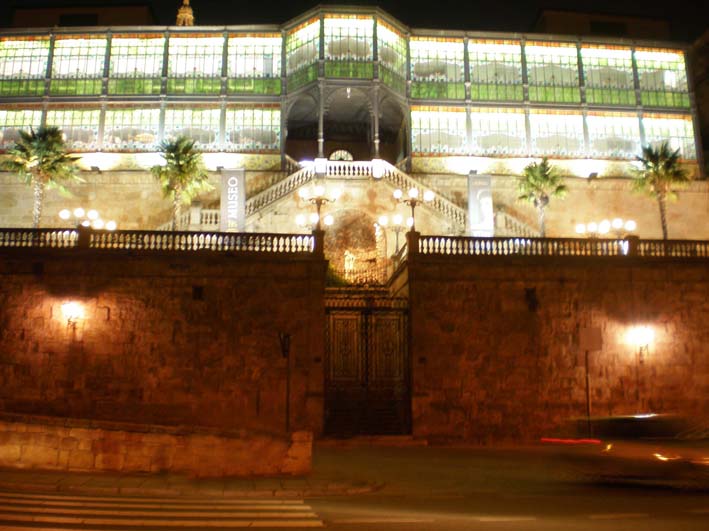 El Museo de Art-Nouveau y Decó en la Casa Lis de Salamanca