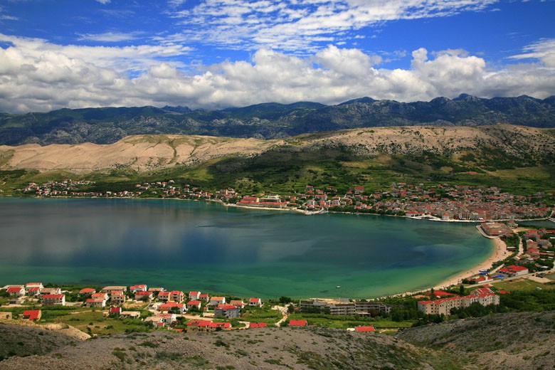 Pag, la isla de las fiestas en la costa de Croacia