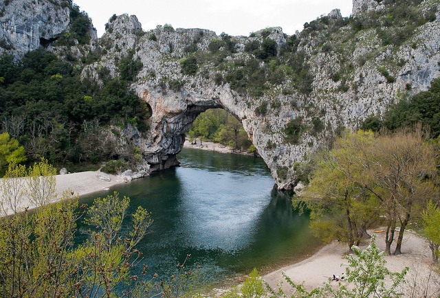 Las gargantas del río Ardèche y el Pont-d’Arc, naturaleza virgen en Francia