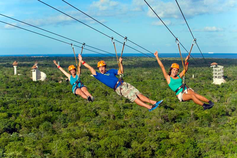 Sobrevolar la selva de la Riviera Maya con tirolinas