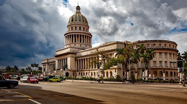 Aumentan los ingresos turísticos en Cuba