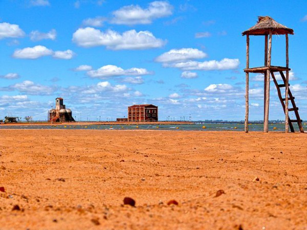 Las playas de Paraguay se preparan para el verano