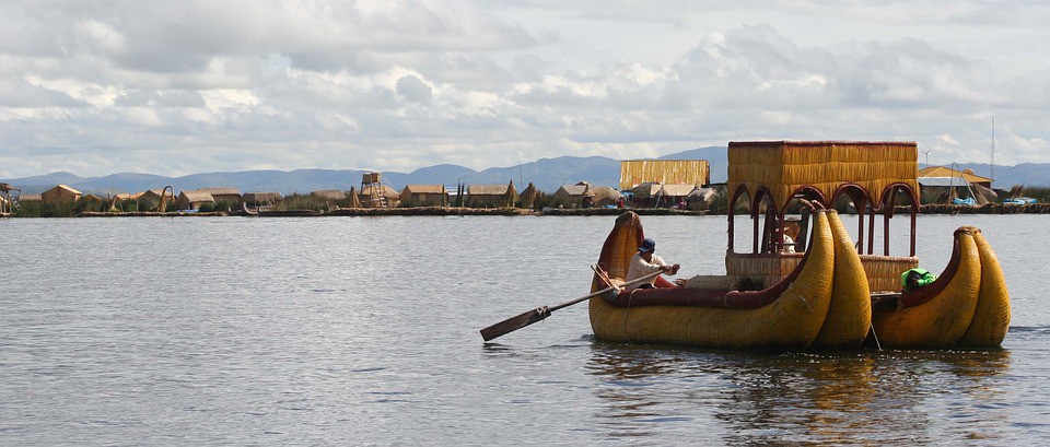 La increíble aldea de Los Uros