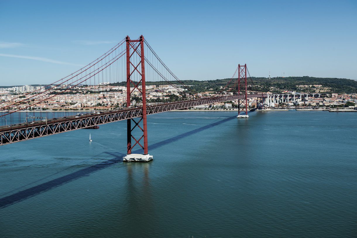 Siete terrazas para disfrutar de Lisboa desde las alturas