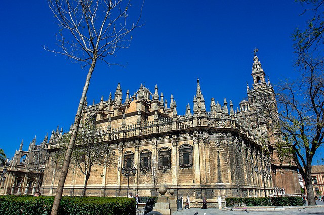 El sector turístico de España avanza a buen ritmo