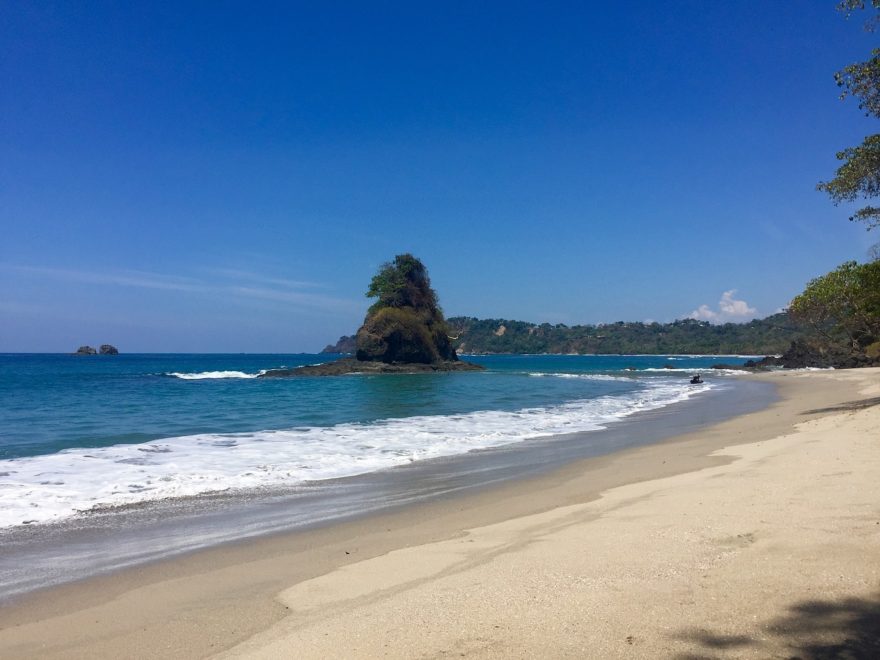 Costa Rica otorga la Bandera Azul Ecológica a 107 playas en 2018