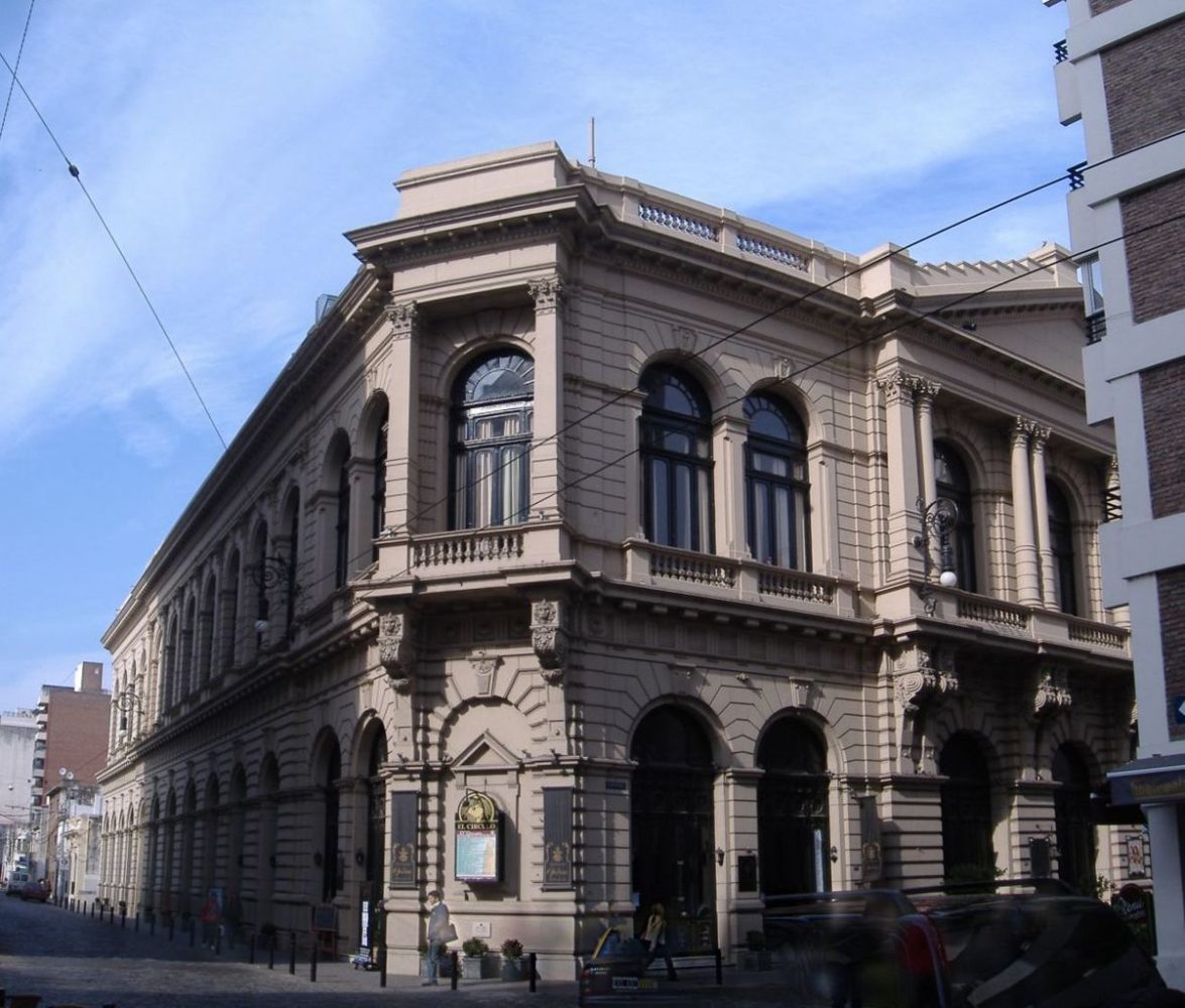 Teatro El Círculo, un lugar increíble y mágico para conocer en Argentina