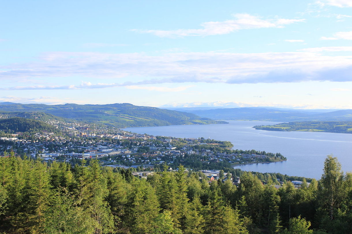 Conoce el lago Mjøsa , un lugar único para disfrutar en Noruega