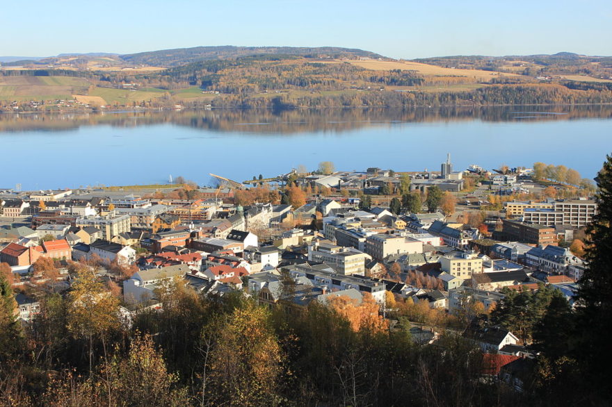 Conoce el lago Mjøsa , un lugar único para disfrutar en Noruega