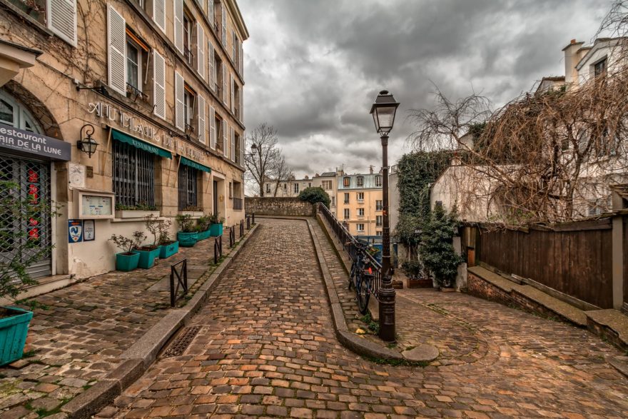 Disfrutar del enoturismo en París en el popular barrio de Montmartre