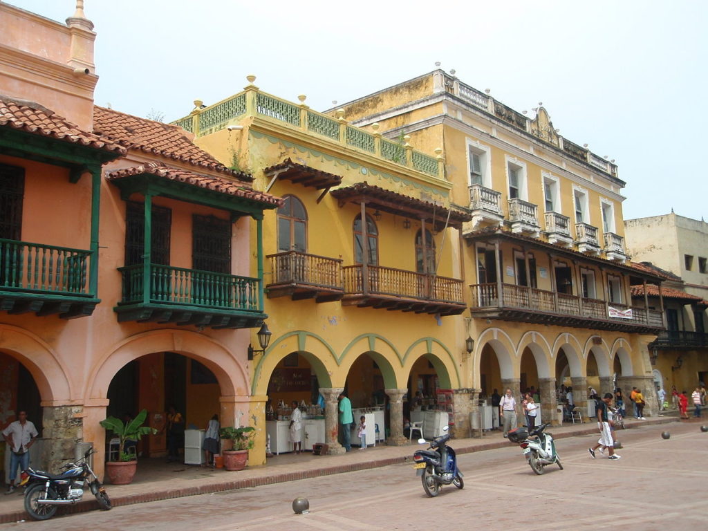 Conoce la popular plaza de los Coches en Cartagena de Indias