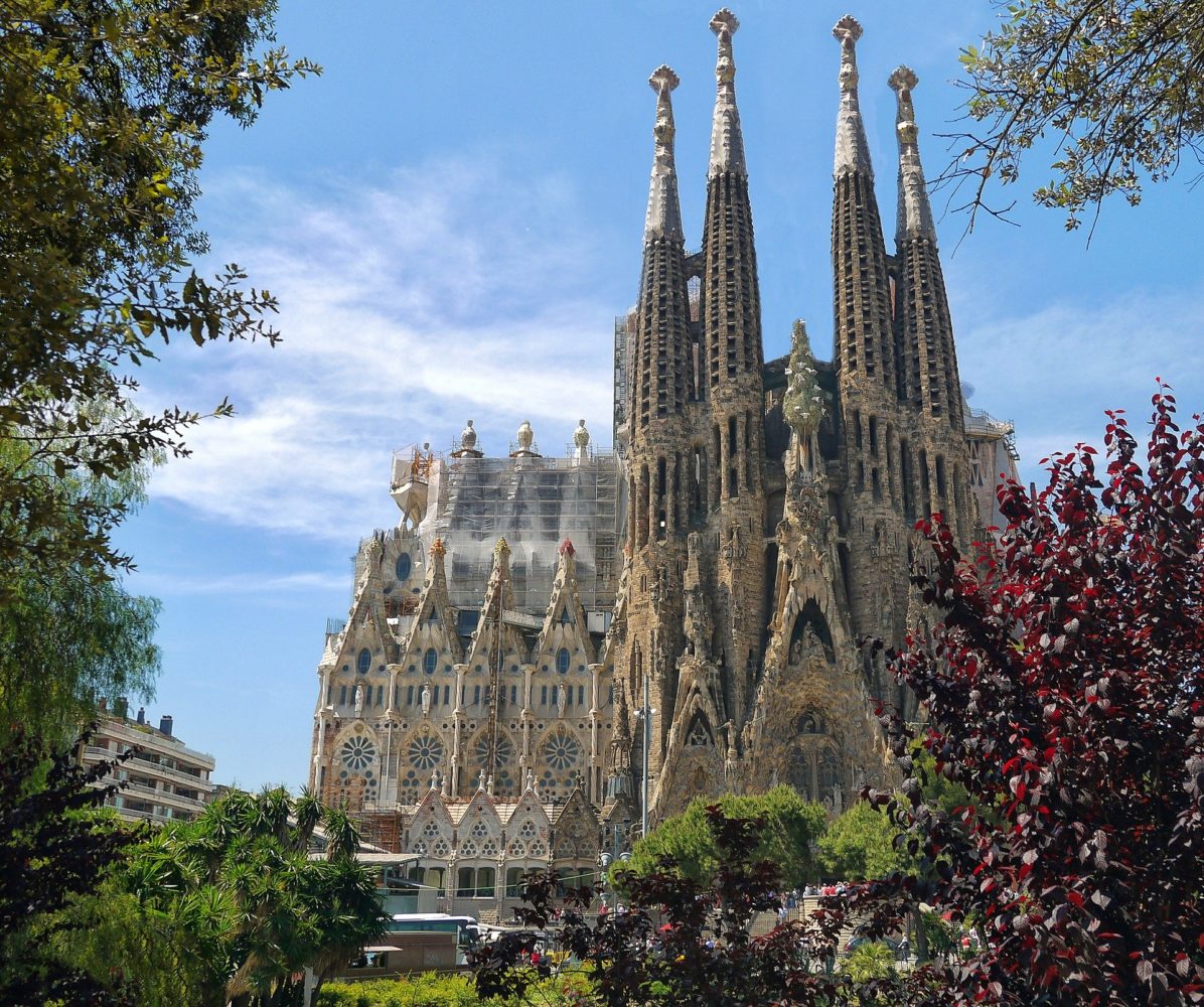 Descubre Barcelona con estas dos rutas en bicicleta