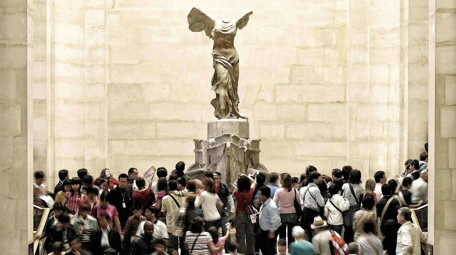 Nike Museo Louvre