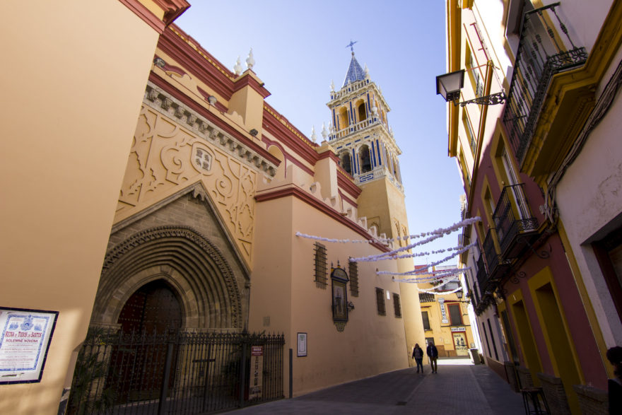 Iglesia de Santa Ana, en Triana, el barrio más famoso de Sevilla