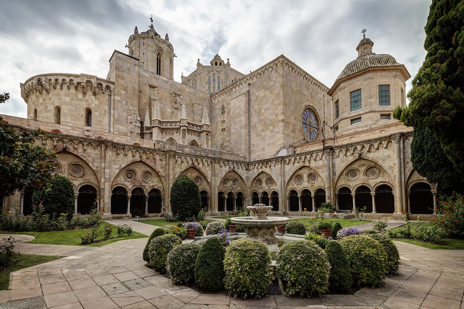 Catedral Tarragona Wikimedia