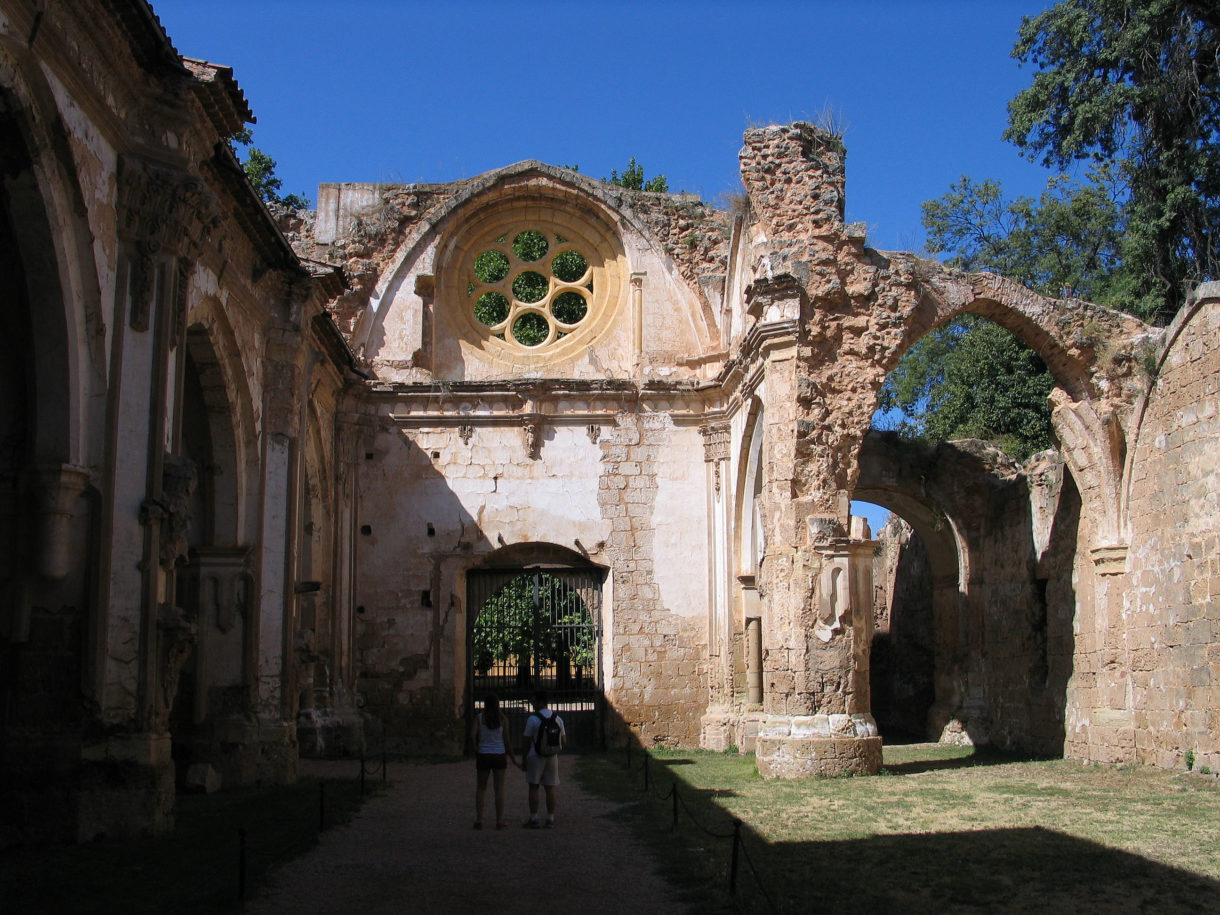 El Monasterio de Piedra, un maravilloso rincón con historia, cascadas y lagos