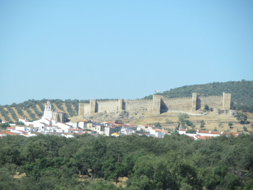 Santa Olalla es uno de los pueblos de Huelva con castillo