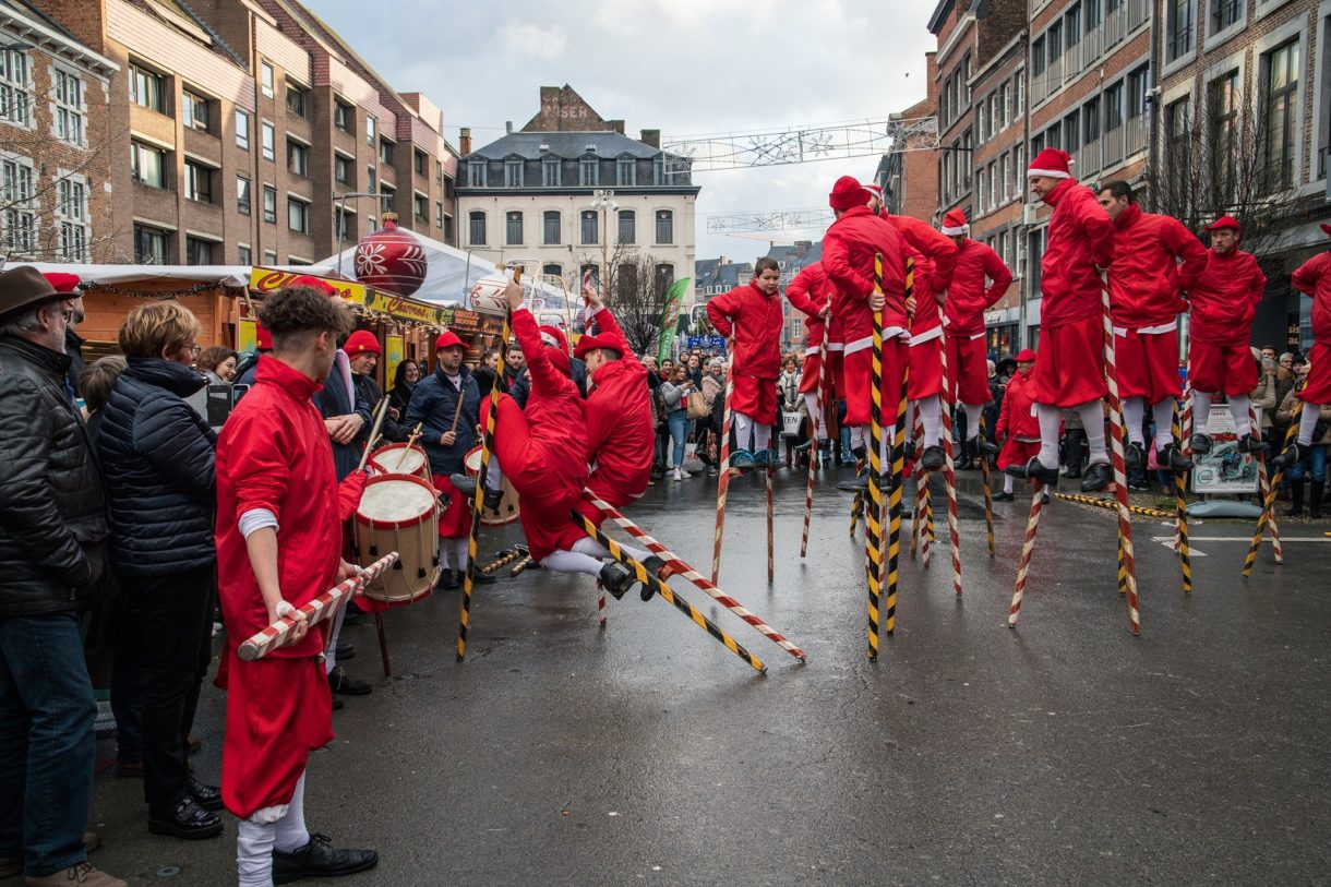 La lucha por el zanco de oro, una tradición de Valonia, en Bélgica