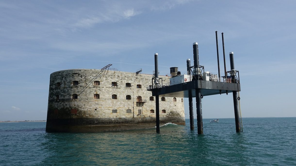 Fort Boyard, un monumento que se alza frente a las costas atlánticas de Francia