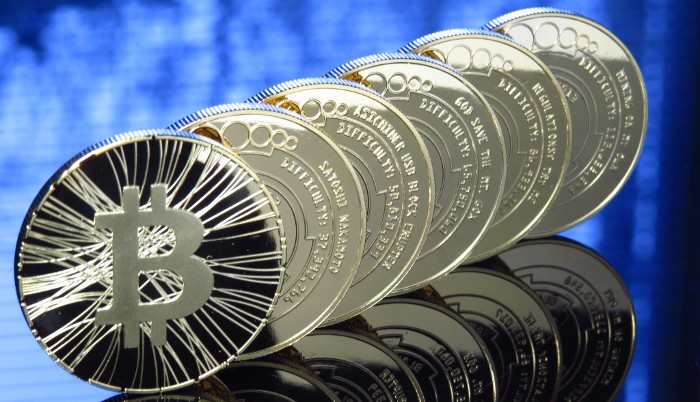 El BitCoin pierde valor después del robo de 120.000 unidades