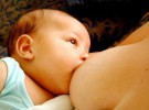 Lactancia materna, mínimo seis meses