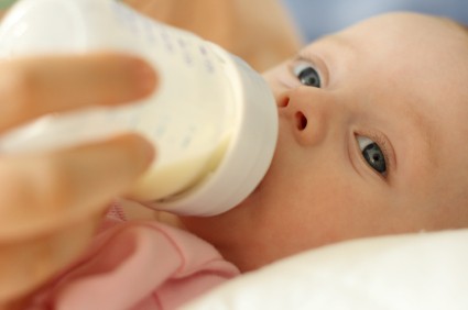 La leche de fórmula debe ser recetada por el pediatra