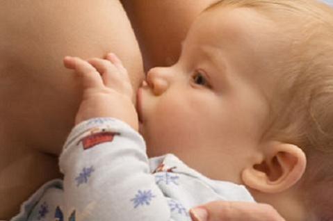 Tres o seis meses de lactancia exclusiva: la salud del bebé no nota la diferencia