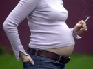 Los parches y los chicles para dejar de fumar podrían ayudar a las embarazadas