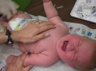Sacarosa para aliviar el dolor de los bebés por las vacunas