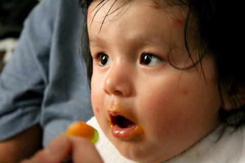 El exceso de alimentos triturados puede afectar a los dientes de nuestro bebé