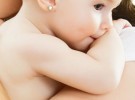 Perforación en las orejas de los bebés, polémica en Alemania
