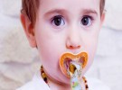 El frecuente uso del chupete puede afectar a la expresividad del bebé
