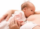 Prolongar la lactancia materna no evita el sobrepeso en el bebé