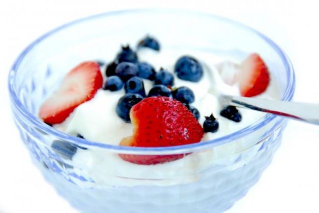 El yogur y la fruta, imprescindibles durante el embarazo